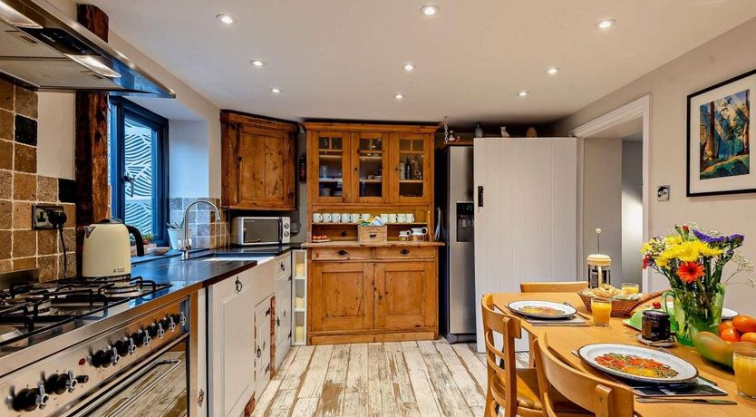 Photo of 3 Bed in Blakeney