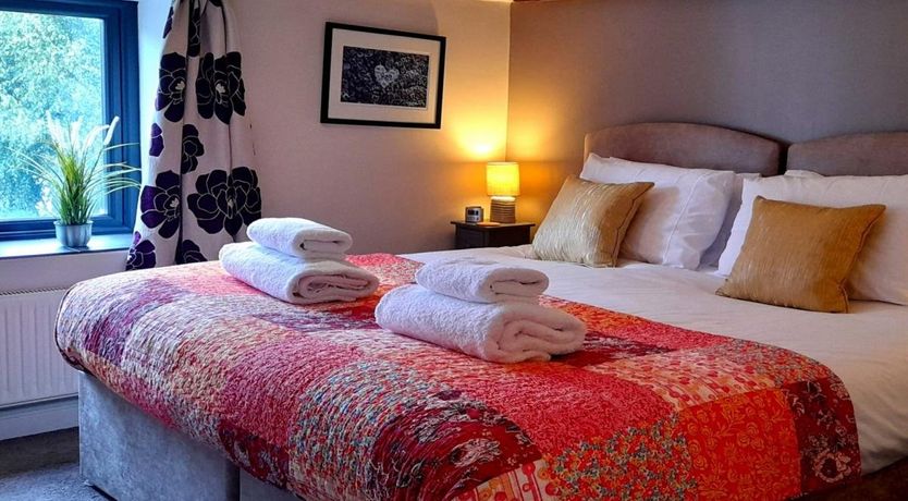 Photo of 3 Bed in Blakeney