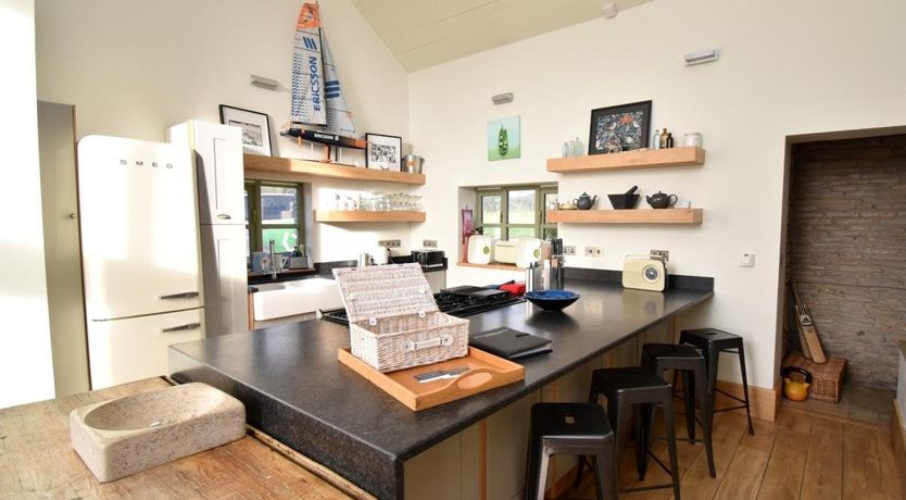 Photo of 5 Bed in Worth Matravers