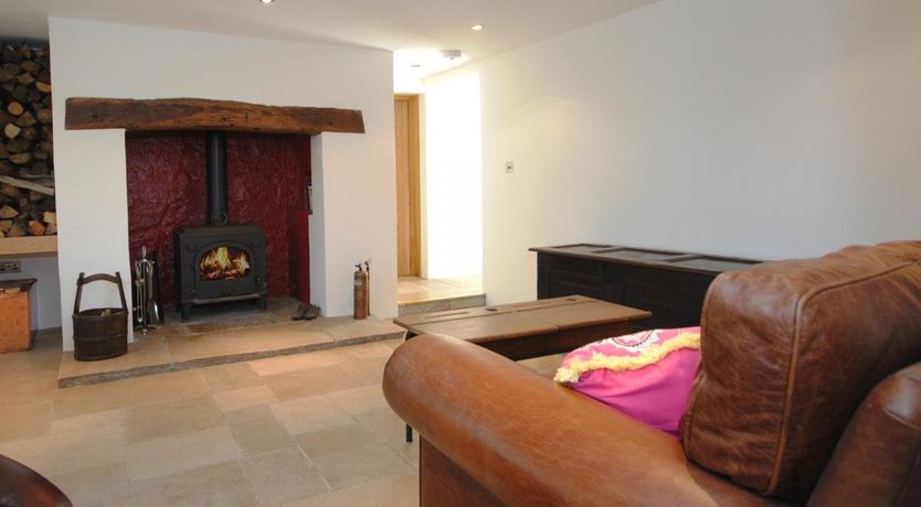 Photo of 5 Bed in Worth Matravers
