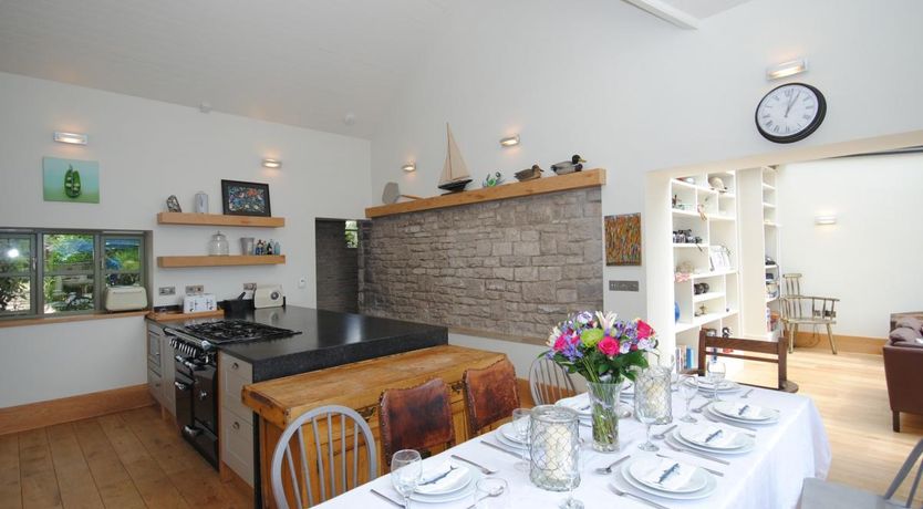 Photo of 5 Bed in Worth Matravers