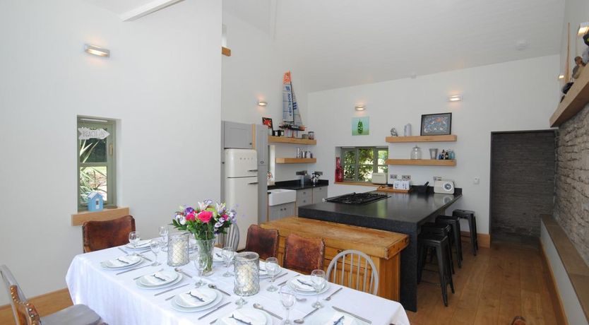 Photo of 5 Bed in Worth Matravers