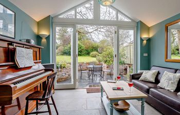 4 Bed in Dorchester Holiday Cottage
