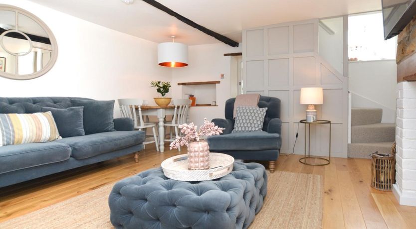 Photo of 3 Bed in Bridport