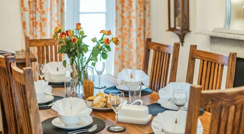 Photo of 5 Bed in Swanage