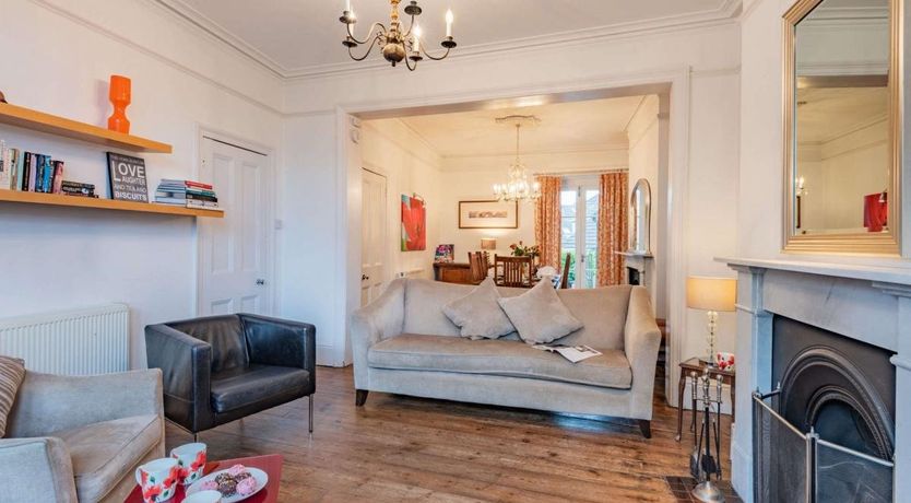 Photo of 5 Bed in Swanage