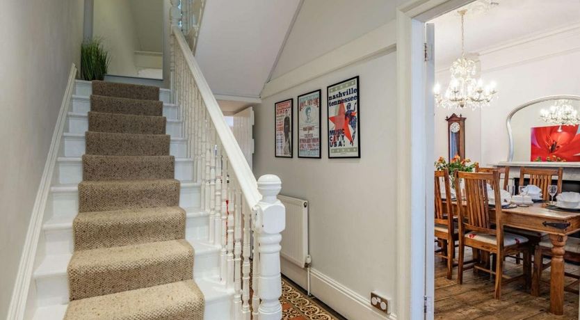 Photo of 5 Bed in Swanage