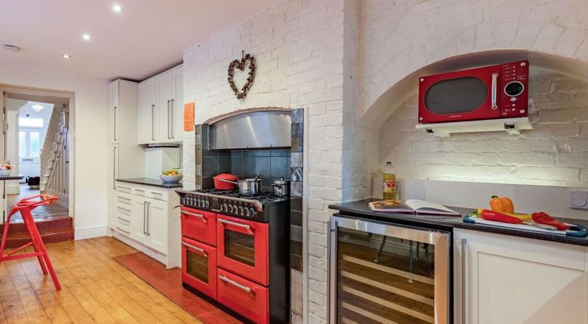 Photo of 5 Bed in Swanage