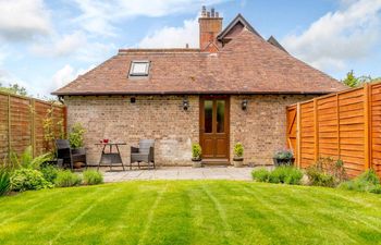 1 Bed in Dorchester Holiday Cottage