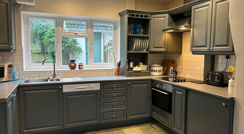 Photo of 4 Bed in West Holme