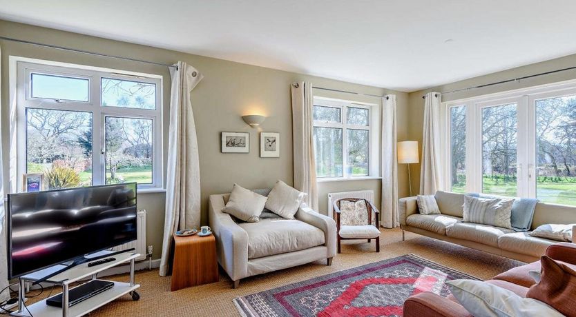 Photo of 4 Bed in West Holme