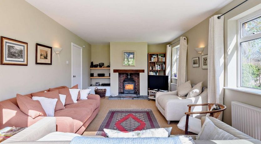 Photo of 4 Bed in West Holme