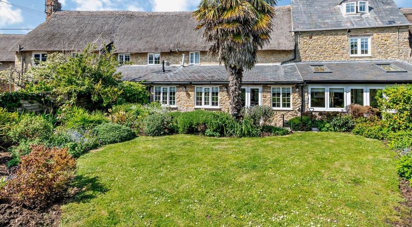 Photo of in Burton Bradstock (DC212)