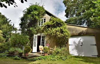 1 Bed in Dorchester Holiday Cottage