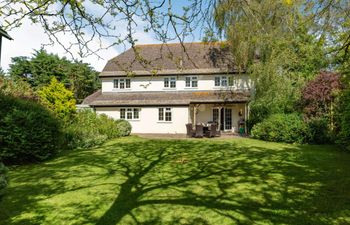 4 Bed in Dorchester Holiday Cottage