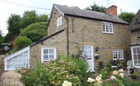 Photo of in Burton Bradstock (DC178)