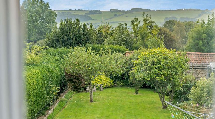 Photo of 4 Bed in Church Knowle