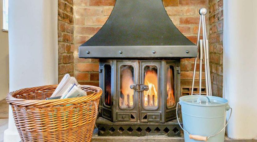 Photo of 4 Bed in Church Knowle