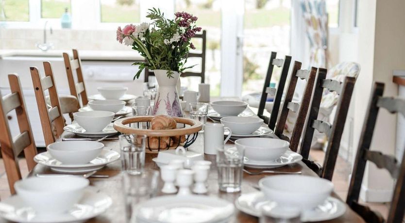 Photo of 5 Bed in Arne