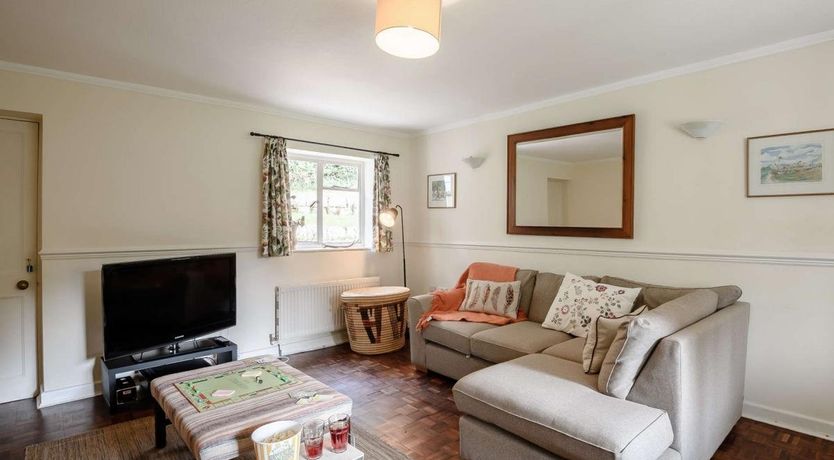 Photo of 5 Bed in Arne