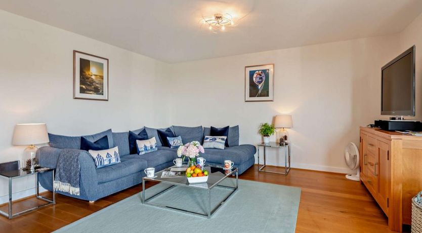 Photo of 2 Bed in West Bay