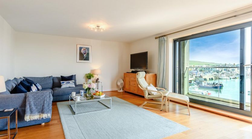 Photo of 2 Bed in West Bay