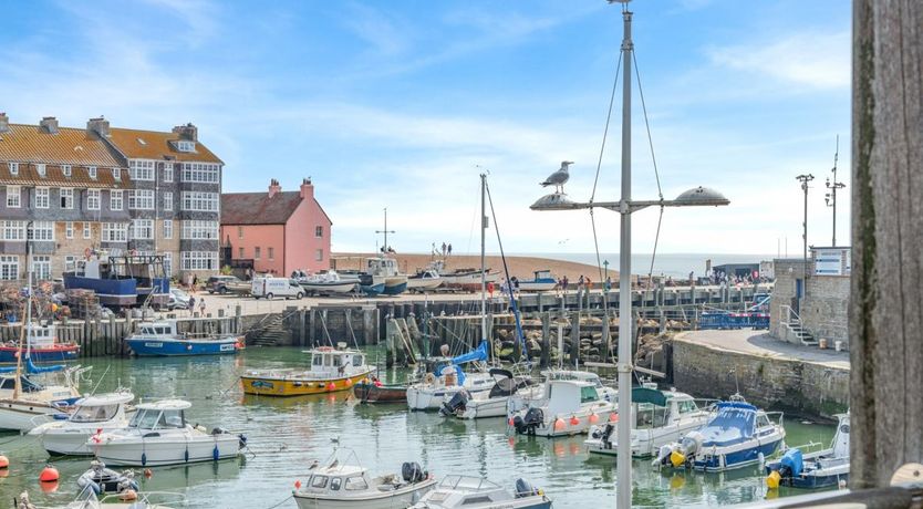 Photo of 2 Bed in West Bay