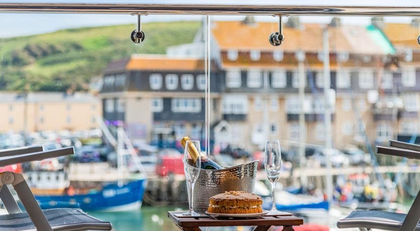 Photo of 2 Bed in West Bay