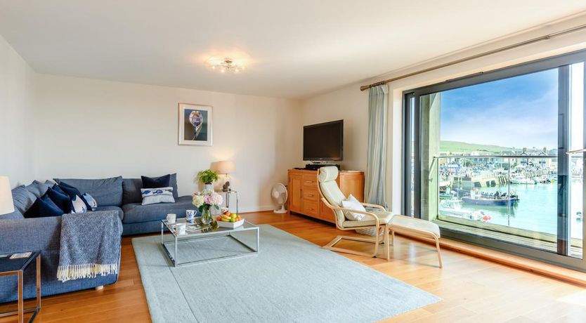 Photo of 2 Bed in West Bay
