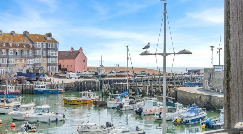 Photo of 2 Bed in West Bay