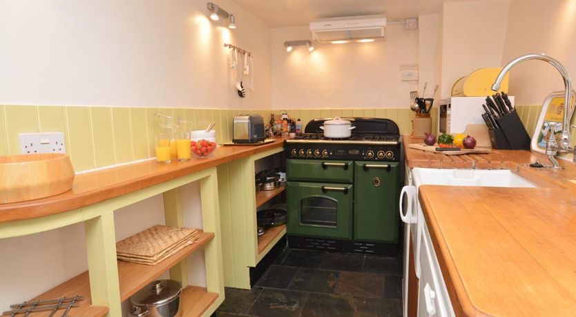 Photo of 3 Bed in Bridport