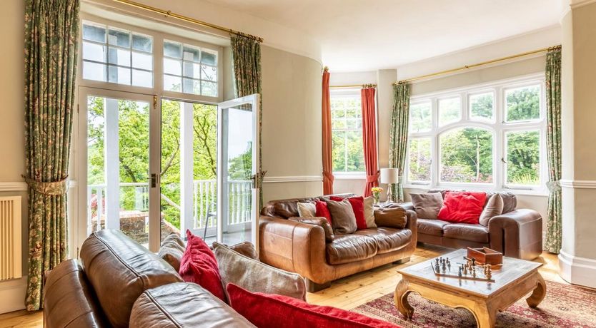 Photo of 9 Bed in Lynton