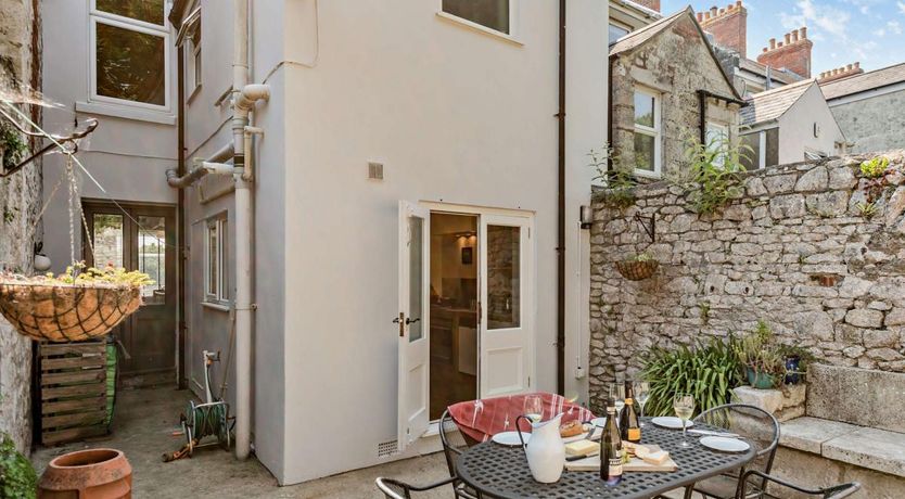 Photo of 3 Bed in Portland