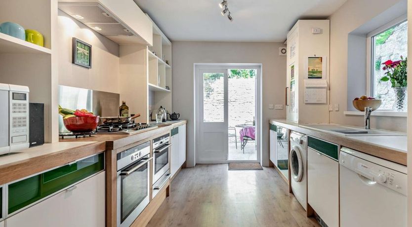 Photo of 3 Bed in Portland