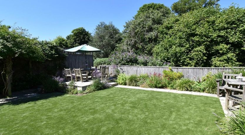 Photo of 5 Bed in Studland
