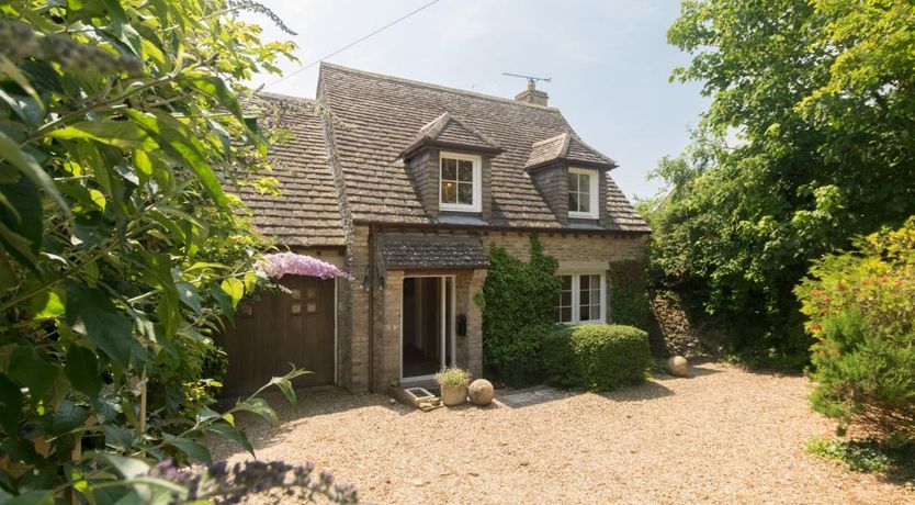 Photo of 4 Bed in Worth Matravers