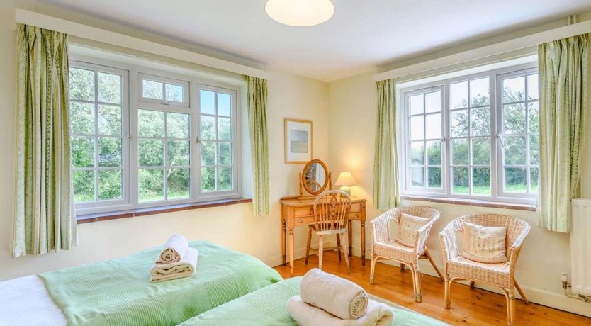 Photo of 5 Bed in Ringstead