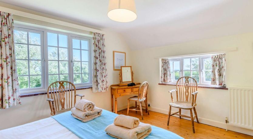 Photo of 5 Bed in Ringstead