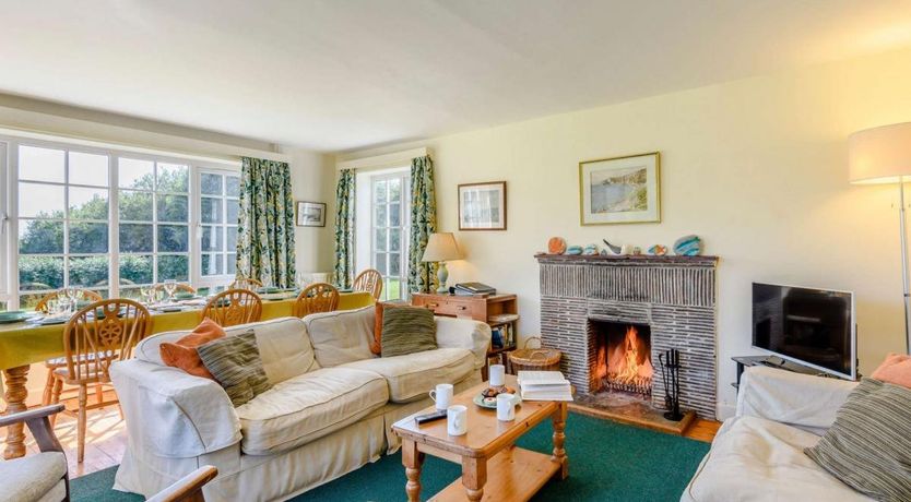 Photo of 5 Bed in Ringstead