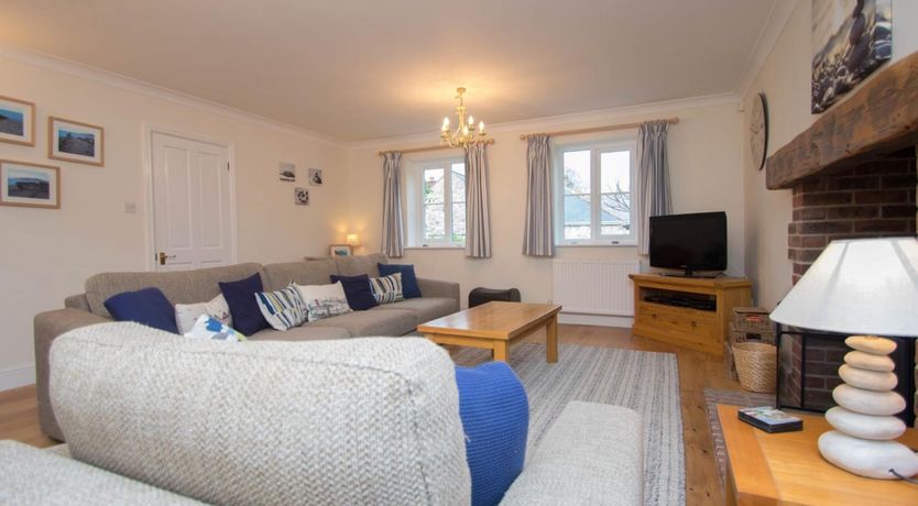 Photo of 3 Bed in Weymouth