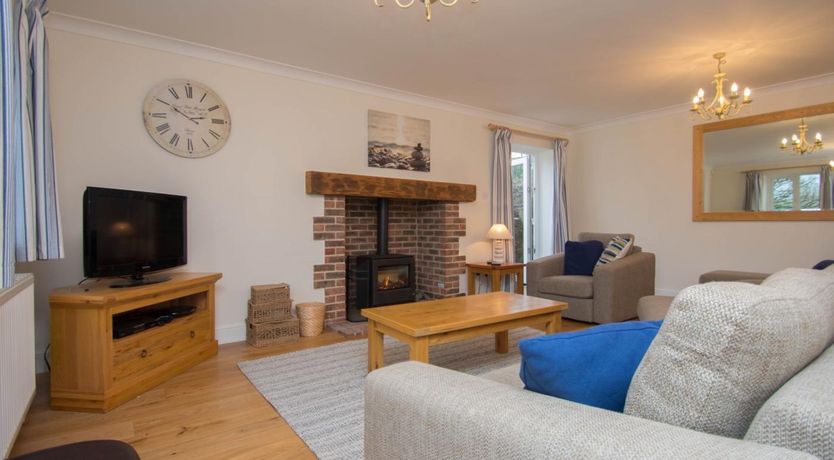 Photo of 3 Bed in Weymouth