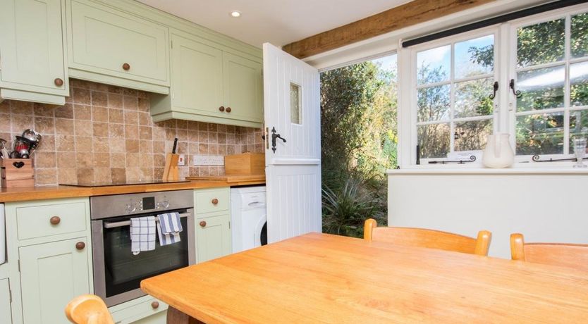 Photo of 2 Bed in Chideock