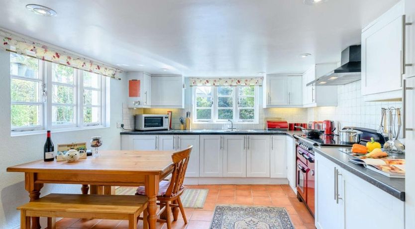 Photo of 5 Bed in West Lulworth