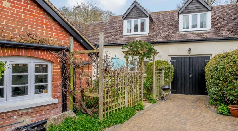 Photo of 5 Bed in West Lulworth