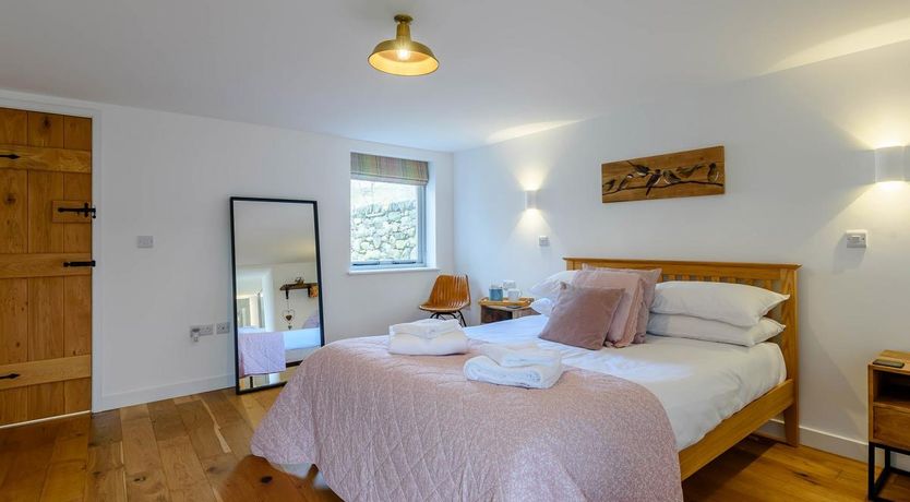 Photo of 3 Bed in Llwyngwril