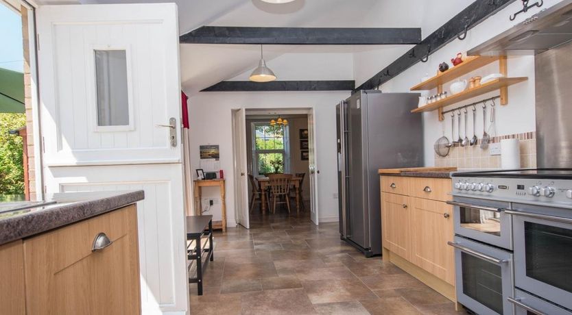 Photo of 3 Bed in Portesham