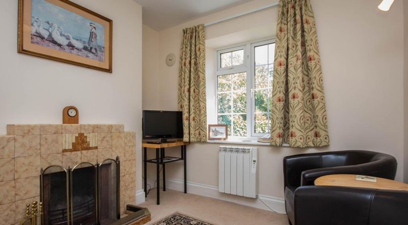 Photo of 3 Bed in Portesham