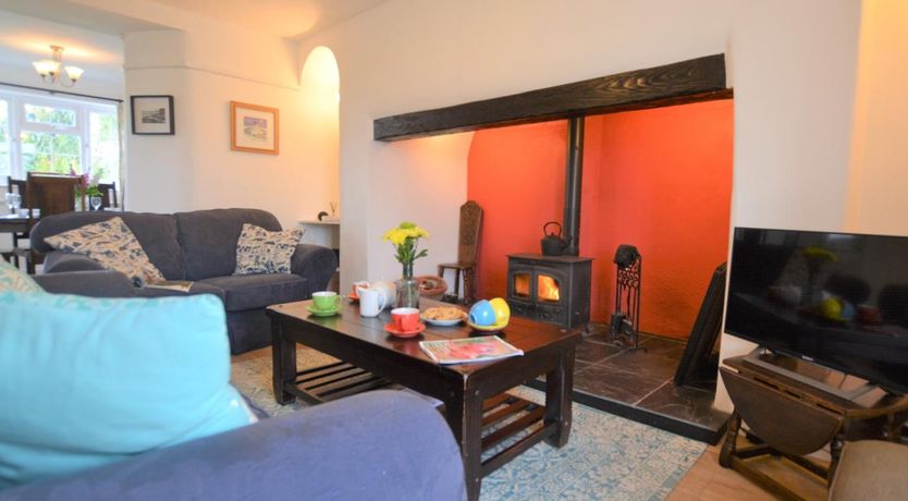 Photo of 3 Bed in Bridport
