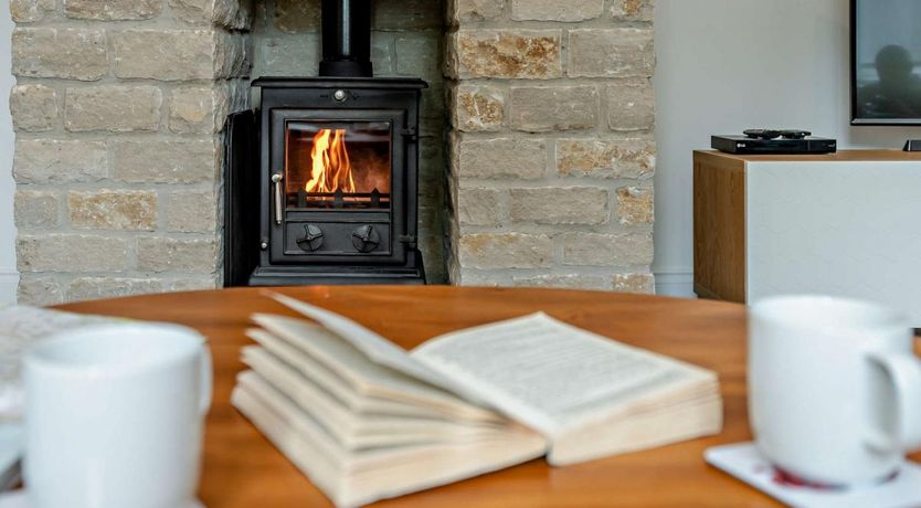 Photo of 4 Bed in Harmans Cross