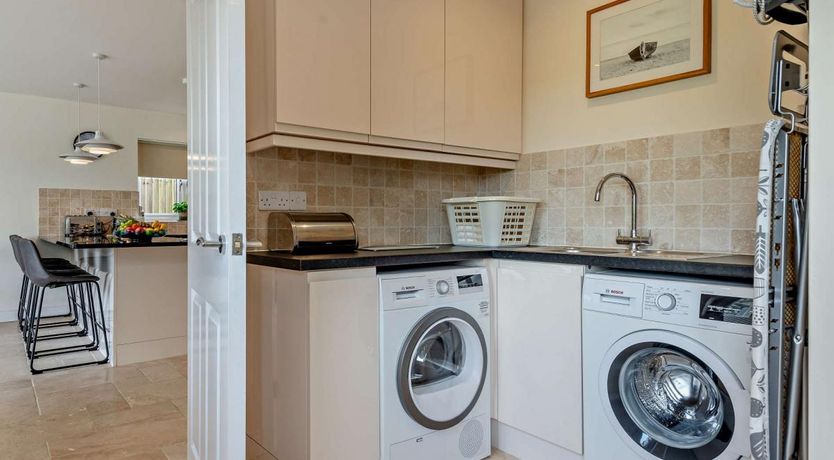 Photo of 4 Bed in Harmans Cross